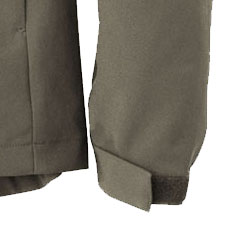 R058　ライトシェルストレッチパーカー　袖口面ファスナー